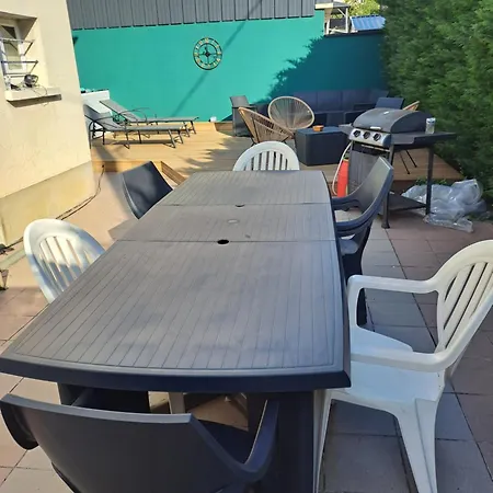 A 800 Metres Du Mythique Virage De 米萨讷